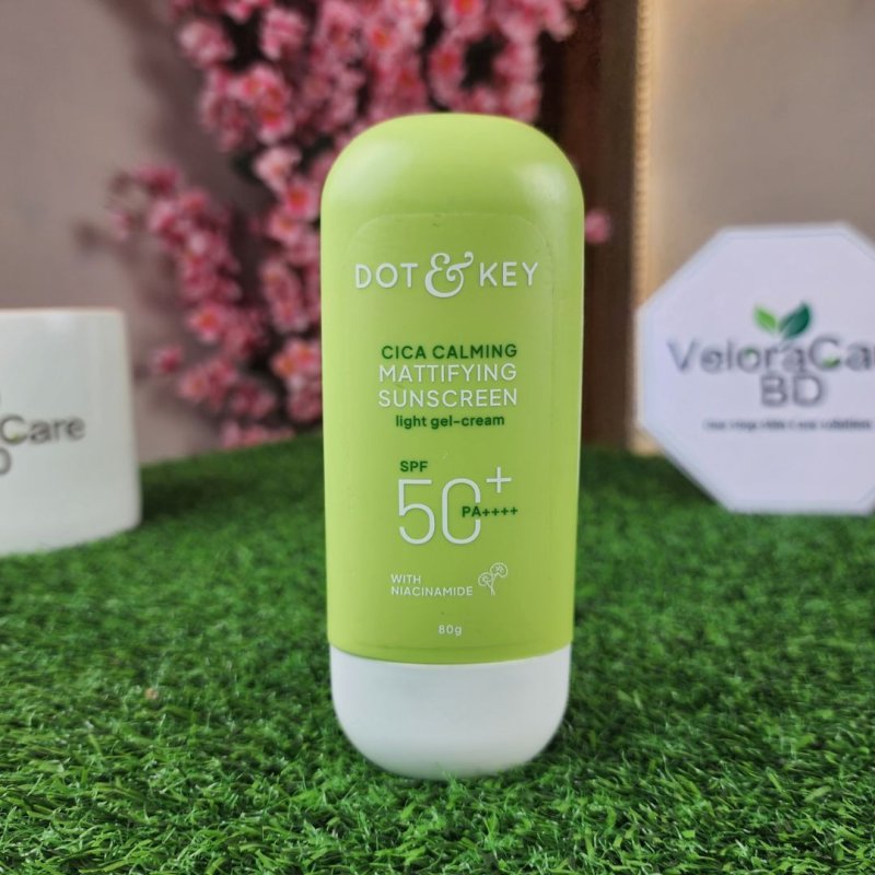 Dot & Key Cica Calming Mattifying Sunscreen SPF 50+ PA++++ 80g